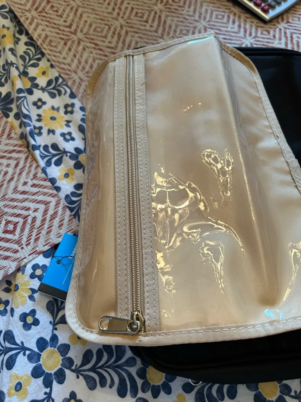 Travel Hanging Toiletry Bag for Women With Jewelry Compartment - Picture 13 of 13